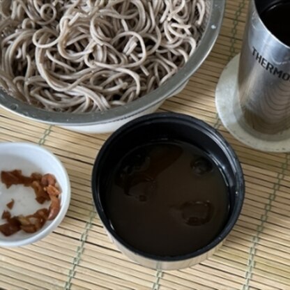 連日ナツくてナツくて冷やし麺ばっか…で油断してたら麺つゆがニャー！煮物離れしてるんで白だしはたっぷり…これ見つけてニヤリしました鰹効いてるし手作り気取れるゴチ様